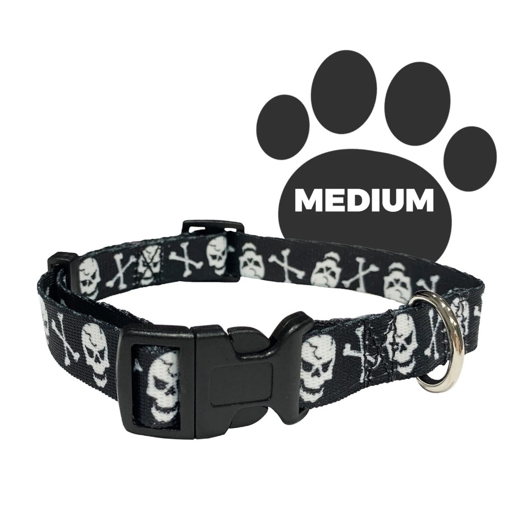 Perri’s Medium 13.5-22 polyester Dog Collar Skulls